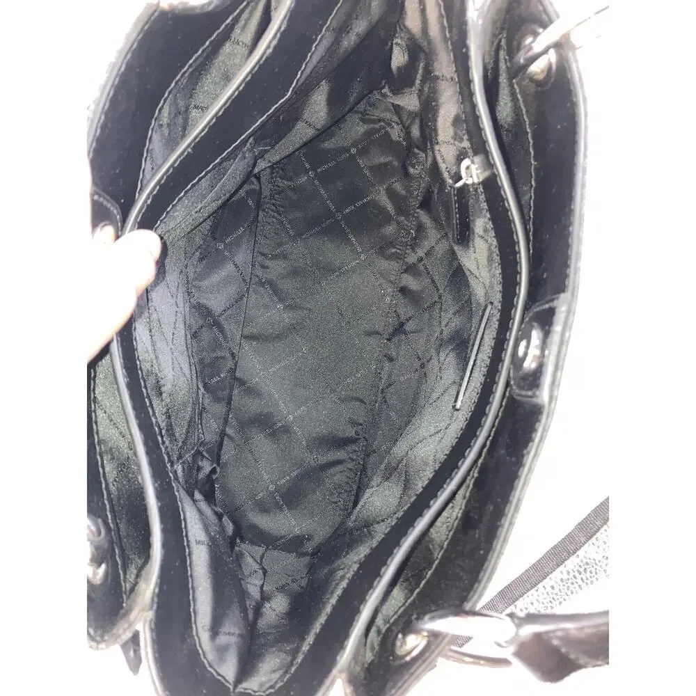 MICHAEL KORS, LARGE BLACK SIGNATURE LEATHER SHOULDER BAG